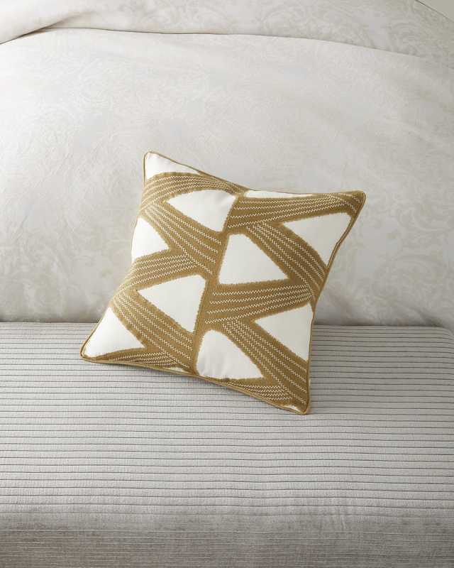 Kanoko Decorative Pillow, 20"